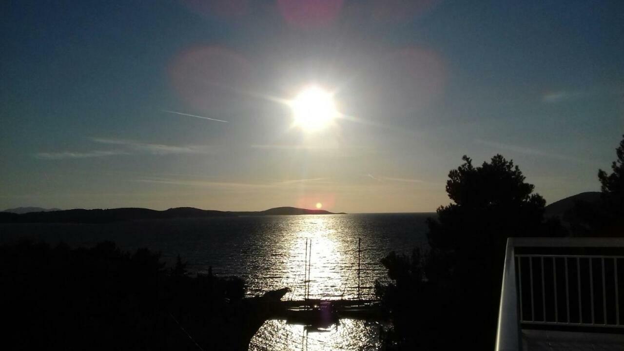 Feelhvar Along Bluelagoon Beach Hvar Town Buitenkant foto